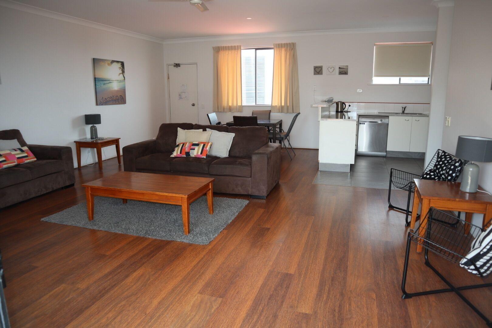 Coolum Beach Resort Экстерьер фото